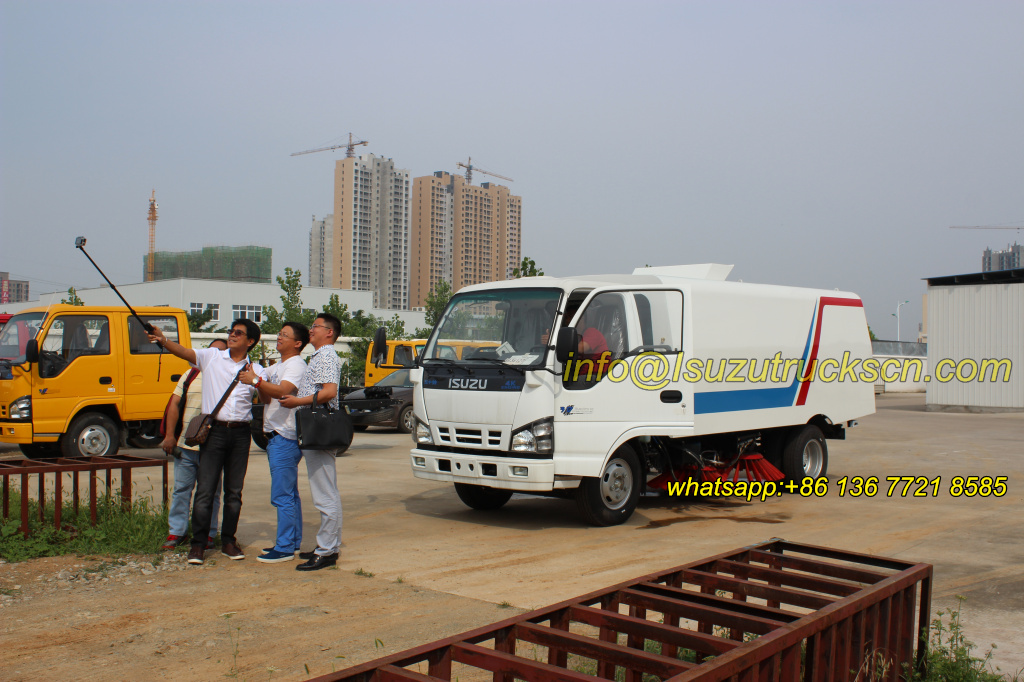 Philippines custom inspection street sweeper truck Isuzu
