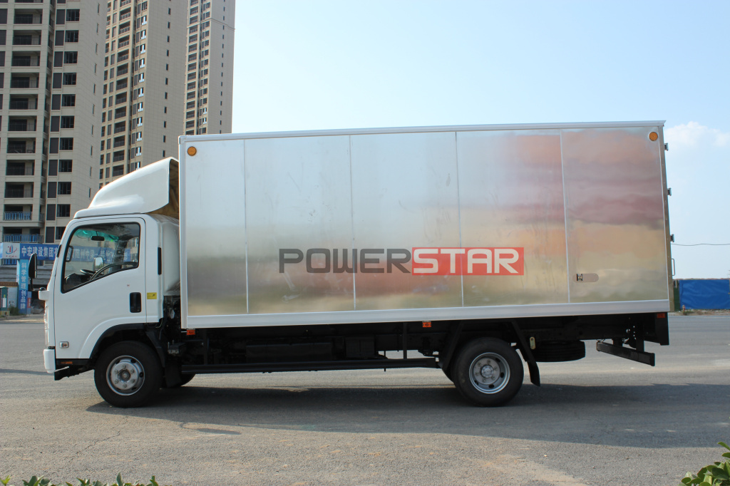 Hauling truck Isuzu Elf Aluminum Closed Cargo Van Trucks