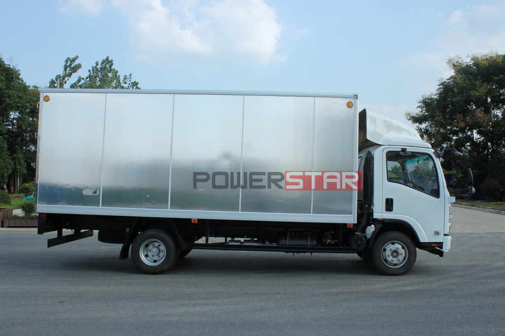 Hauling truck Isuzu Elf Aluminum Closed Cargo Van Trucks