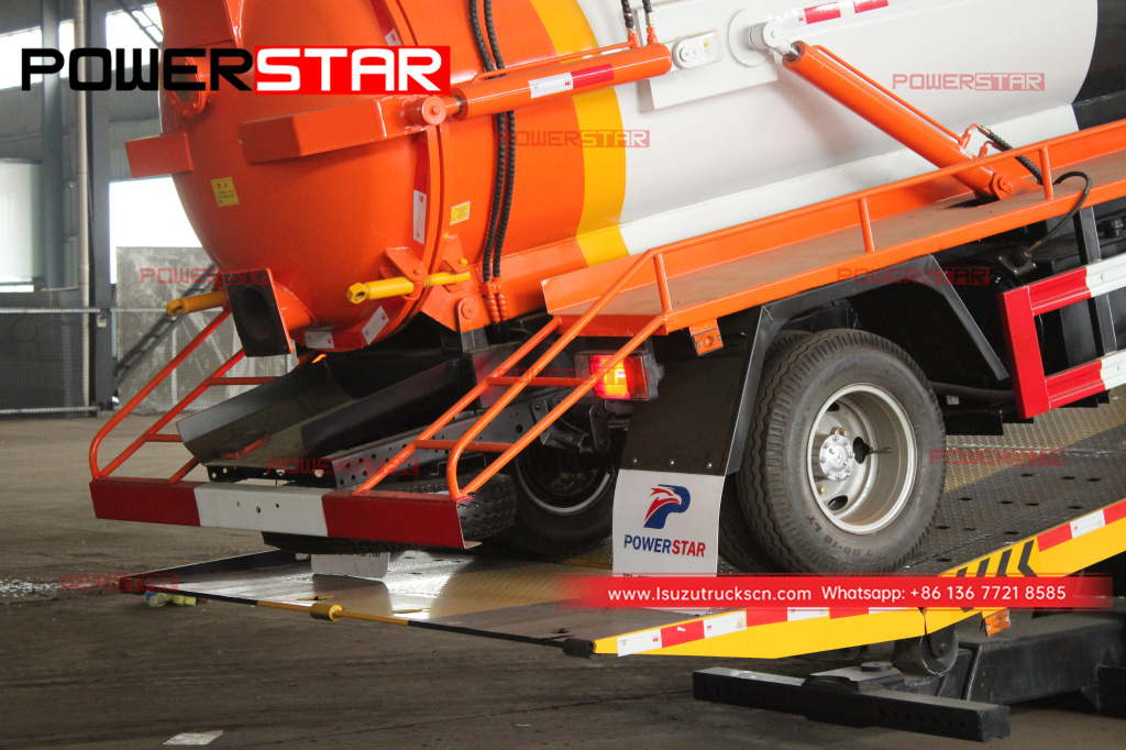 Rwanda - ISUZU 4,000L vacuum tanker Mobile Sewage Suction Truck for sale