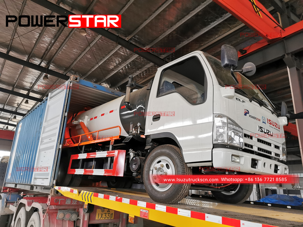 Rwanda - ISUZU 4,000L vacuum tanker Mobile Sewage Suction Truck for sale