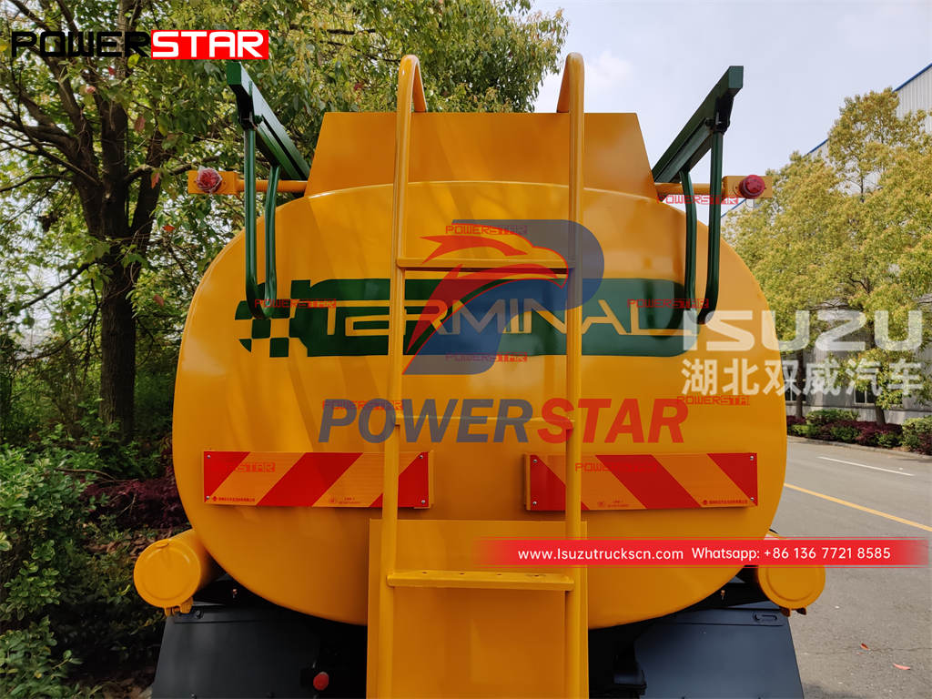 Hot-selling ISUZU 600P oil tank truck at discount price
