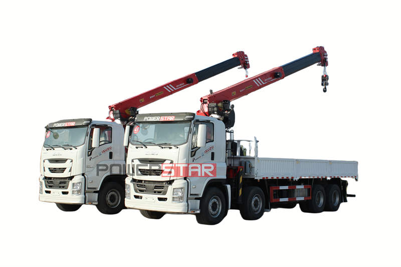 Isuzu truck with palfinger crane