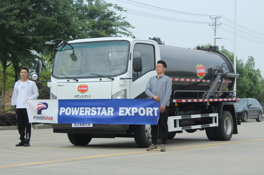 Sewer vacuum truck Isuzu