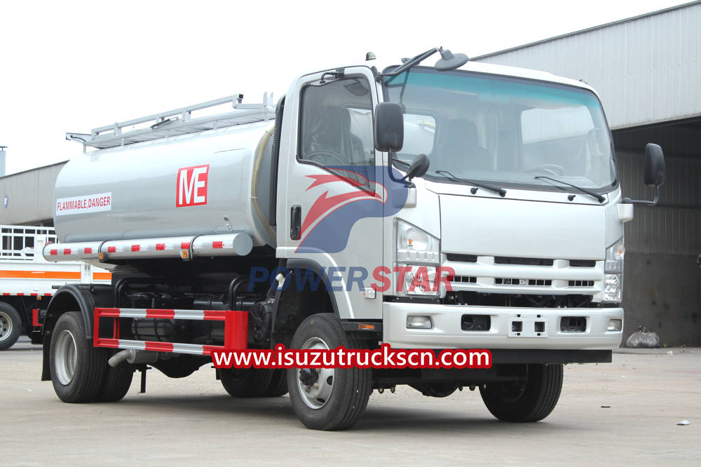 Isuzu ELF 700P 4x4 fuel tanker truck with dispenser and flow meter