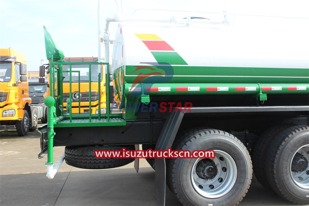 25ton Giga Isuzu 420hp Street Water Sprinkler Truck 