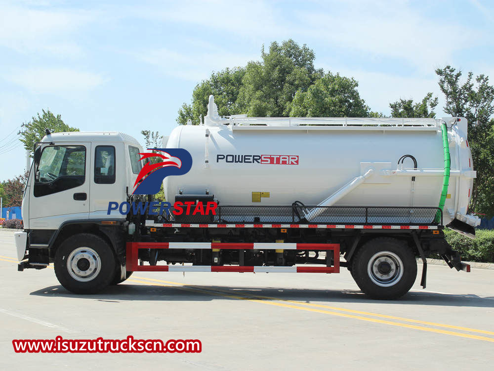 Isuzu septic pump truck