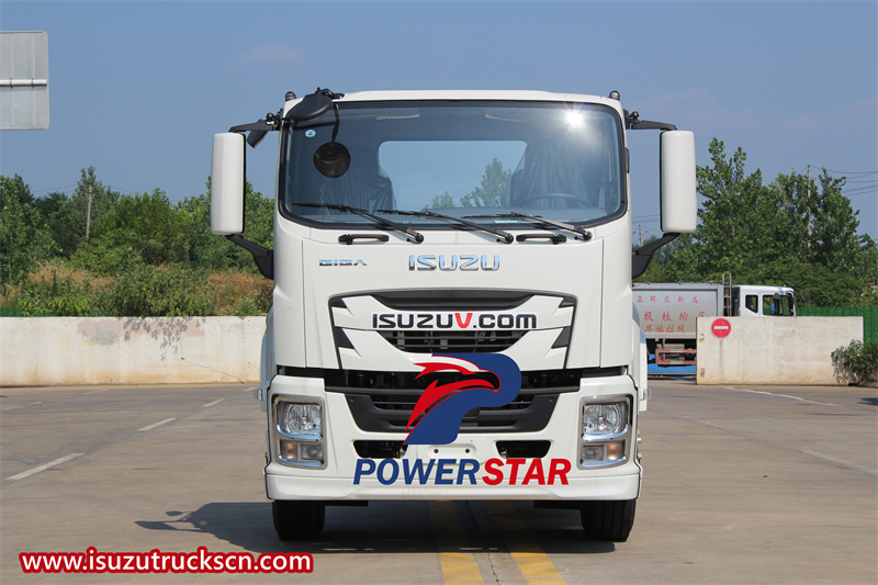 Isuzu FTR GIGA 4x cabin truck chassis