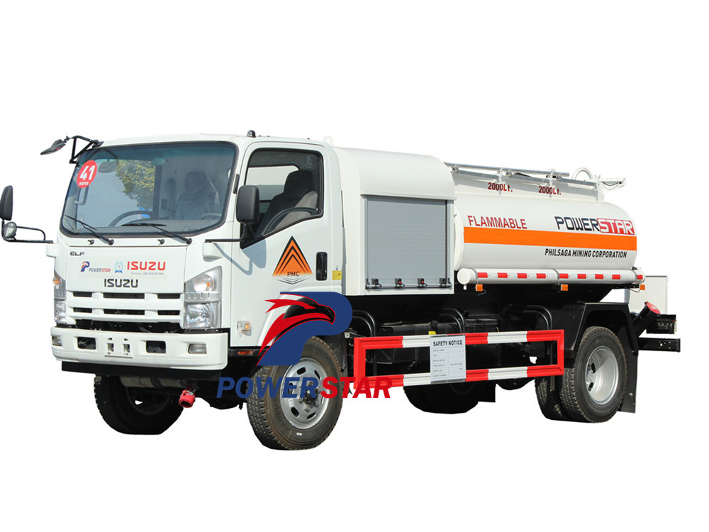 Isuzu 700P 4x4 combined fuel pump tanker truck