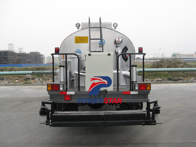 Isuzu Semi-Automatic Asphalt Distributor Truck