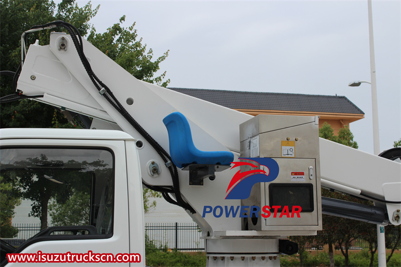 Isuzu npr manlift bucket truck