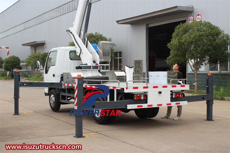Isuzu 100P 20m telescopic platform truck