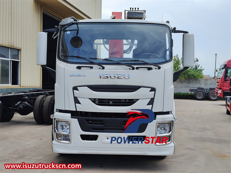 Isuzu GIGA 4x cabin stiff boom crane