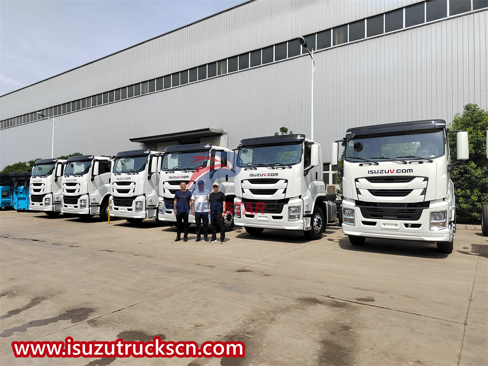 Isuzu FTR truck chassis