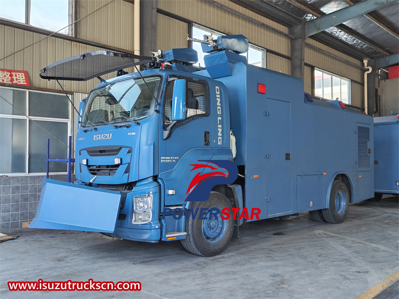 Isuzu GIGA Anti-riot water cannon vehicle