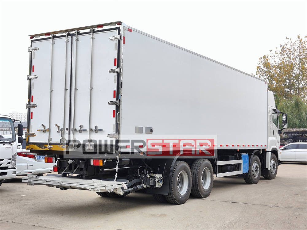 Isuzu giga VC61 refrigerated freezer truck