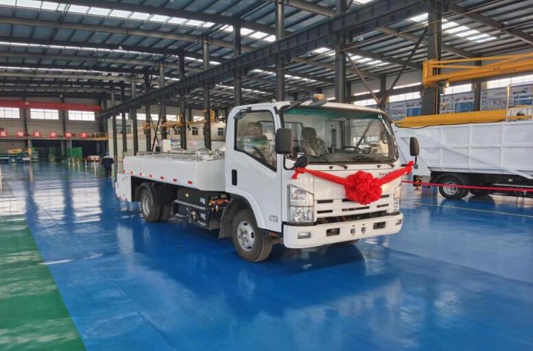 Drinking Water Service Truck Isuzu