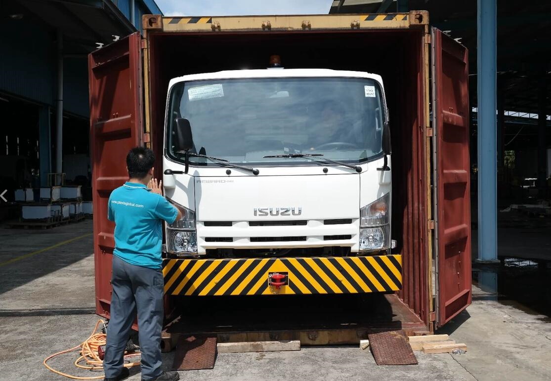 brand new New Isuzu aircraft portable water service truck