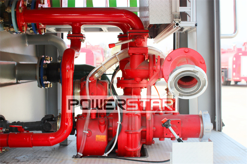  ISUZU NPR dry powder nitrogen fire truck