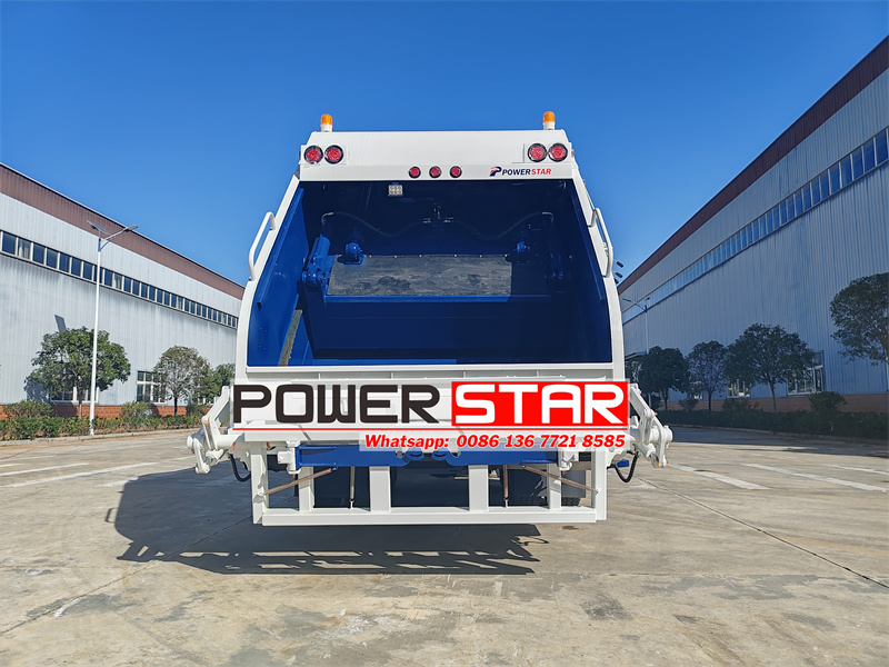 Isuzu GIGA 6x4 heavy duty waste compactor truck